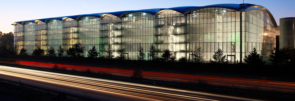 Das Lufthansa Aviation Center in Frankfurt ist eine Referenz der ABH Stromschienen GmbH aus Duisburg
