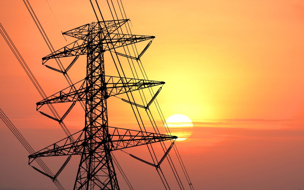 Sonnenuntergang mit Strommast